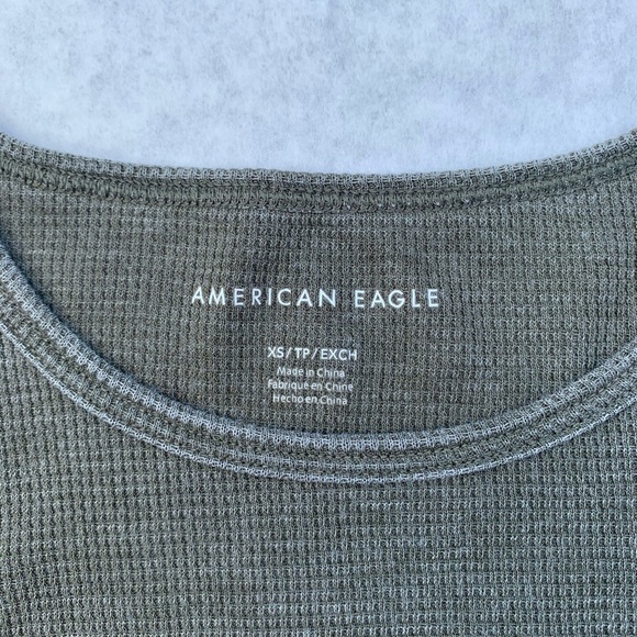 American Eagle Green Top - Picture 4 of 4